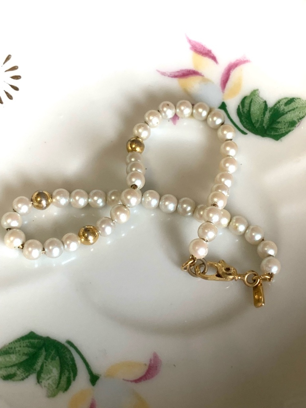 Vintage signed Monet dainty faux pearl and gold tone beaded bracelet